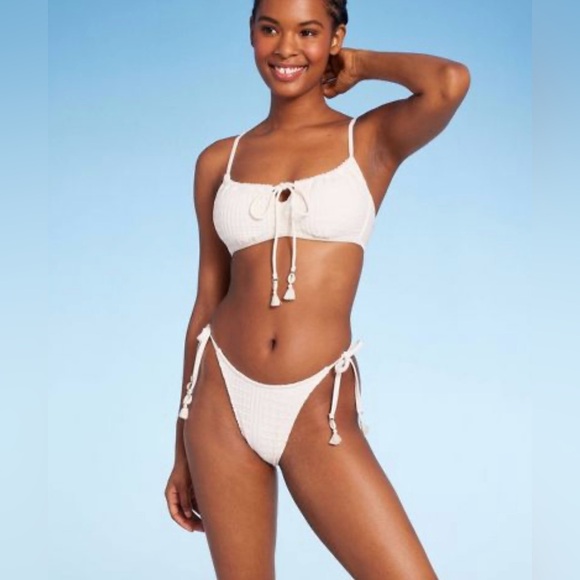Target Wild Fable crochet bikini set NWT (S/M) top size Medium and bottom size s - Picture 2 of 2